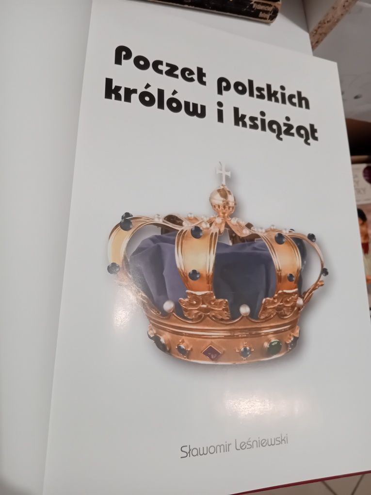 Sławomir Leśniewski Poczet polskich królów i książąt