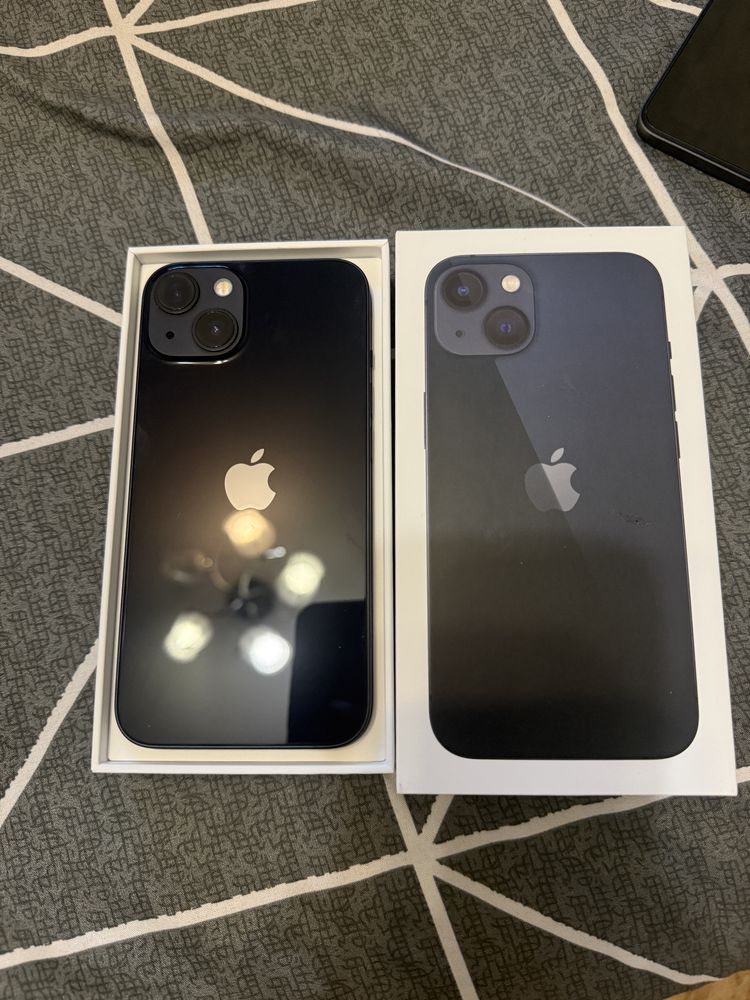 Продам iPhone 13
