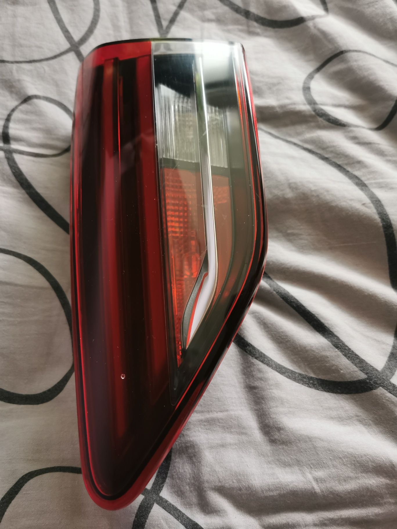 OPEL INSIGNIA B Lampa Prawy tył klapa