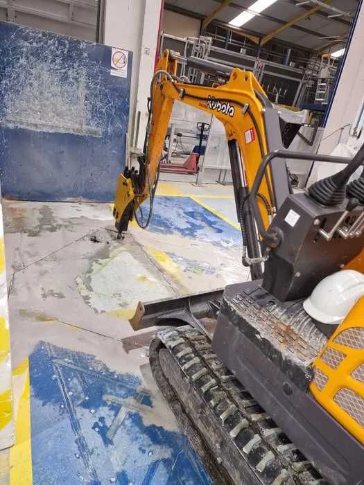 Giratória, Mini-Giratoria e Bobcat - Valas, Demolições, Outros