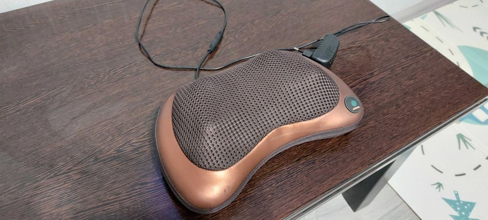 Масажер для шиї та плечей