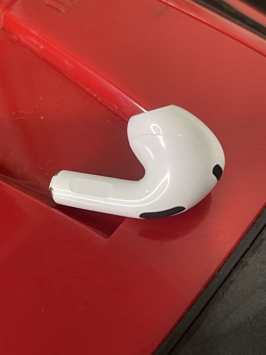 Продаю AirPods 3 лівий оригінал АирПодс 3 левий оригинал без кейсу