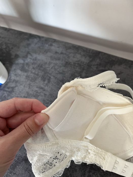 Ліфчик білий бюстгальтер