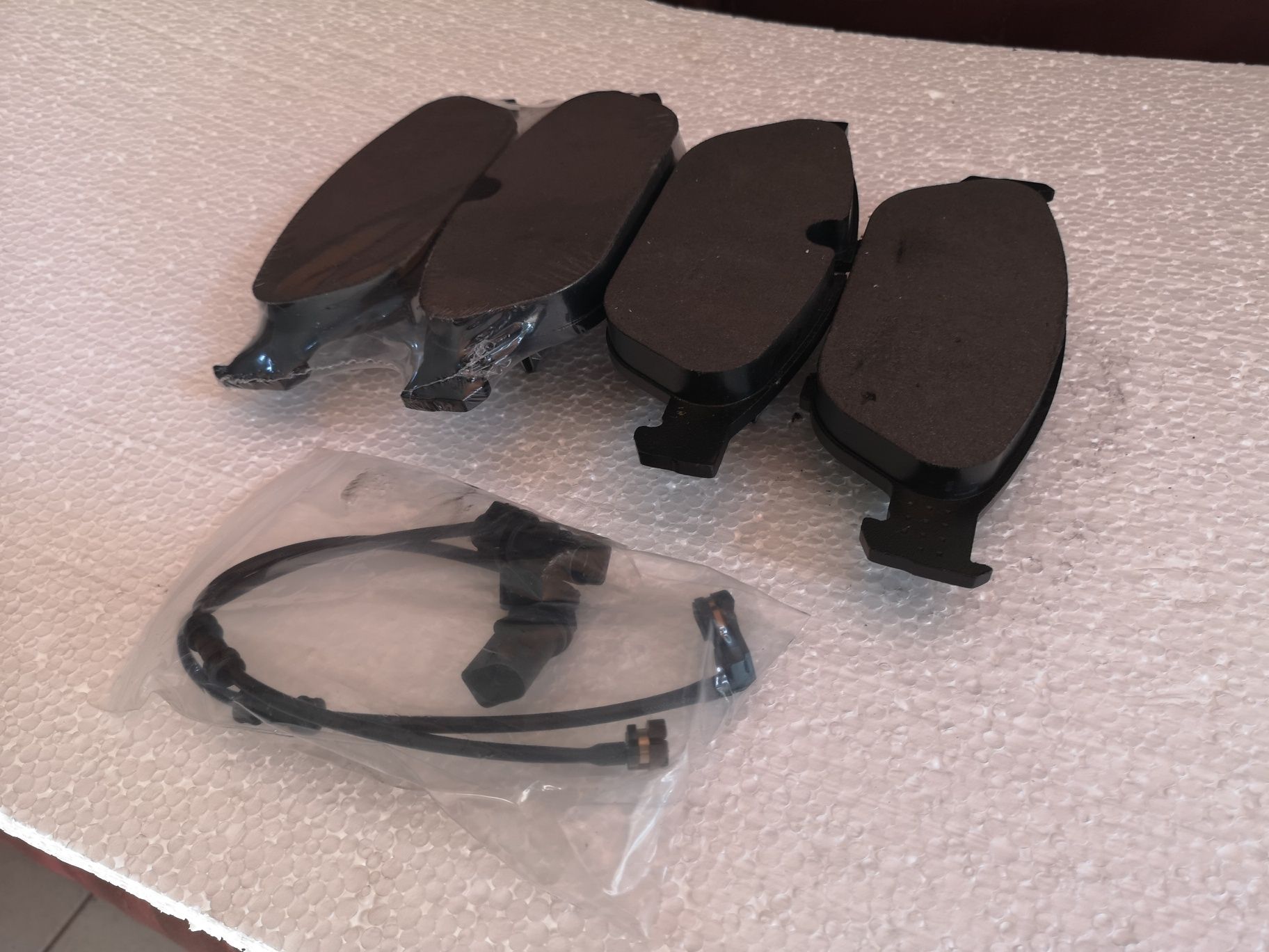 Комплект гальм колодок AUDI A6,   C7, A6 A6 C7, A6 C7 A7 , A8, A8 D4