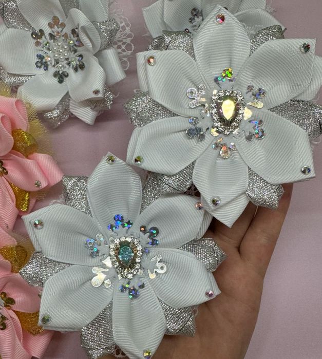 Сніжинка. Зимові бантики .Бантики  для волосся.