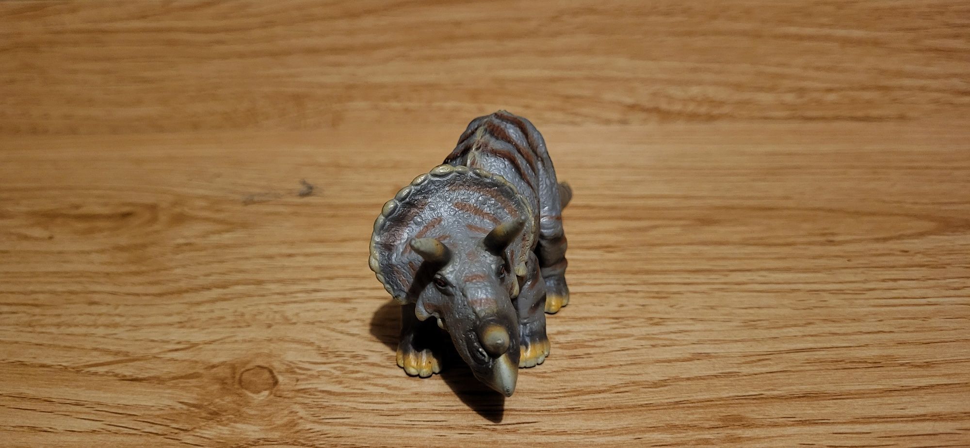 Schleich dinozaur triceratops figurki model wycofany z 2002 r.