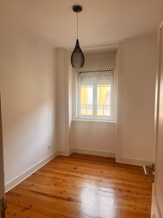 Apartamento Duplex T3 Renovado em Campolide