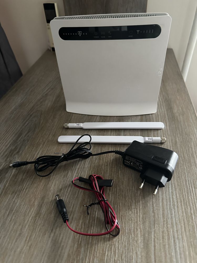 Huawei B593 Wifi LTE 3G router роутер, працює від павербанка + антенни