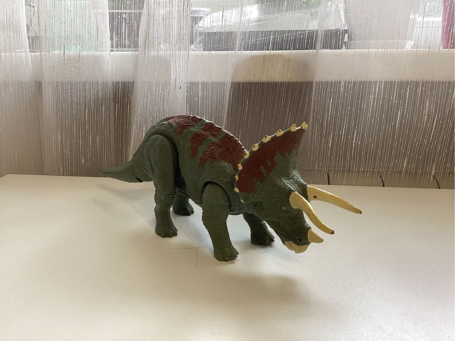 Середня фігурка динозавра з колекції Jrassic Word, Mattel оригінал