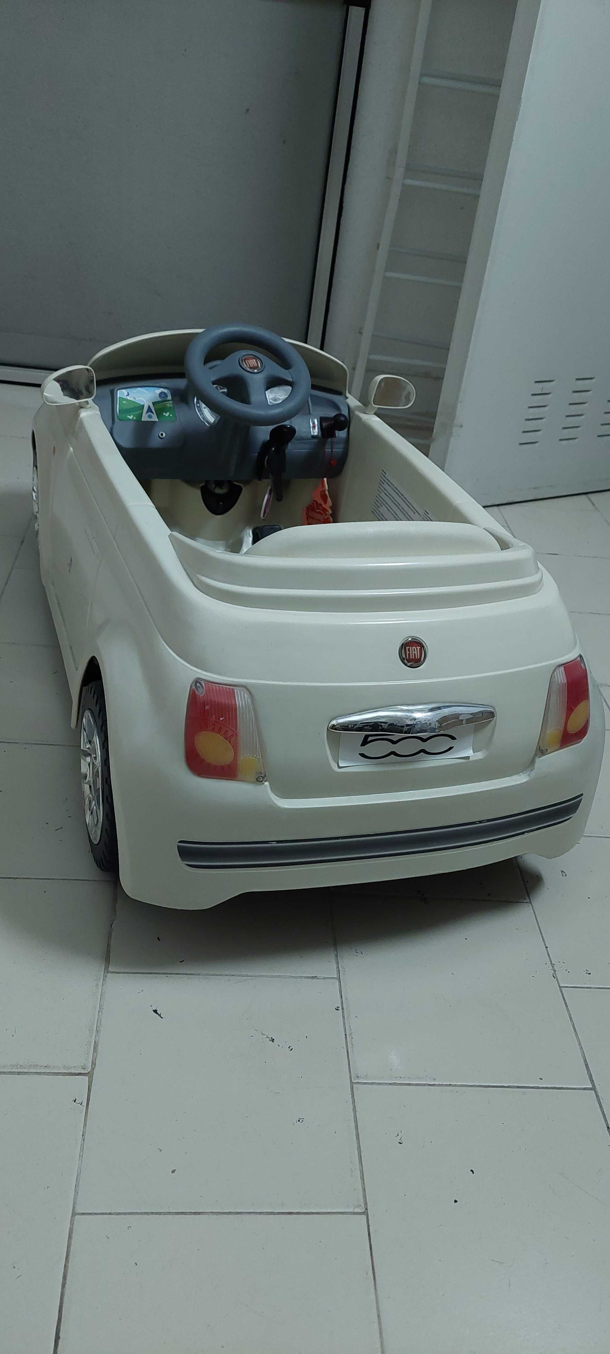 Carro Fiat 500 da Imaginarium