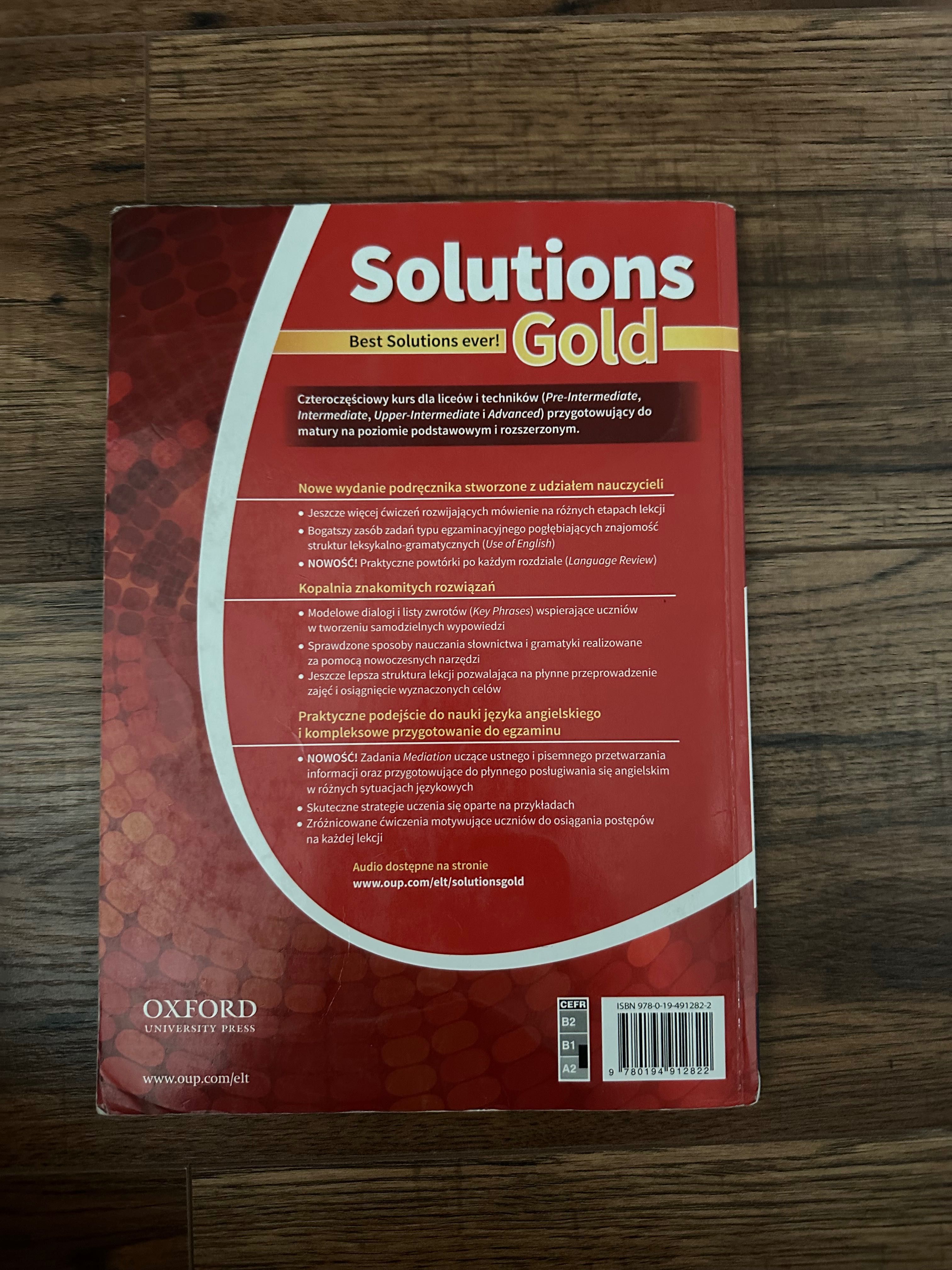 Podręcznik Solutions Gold z angielskiego.