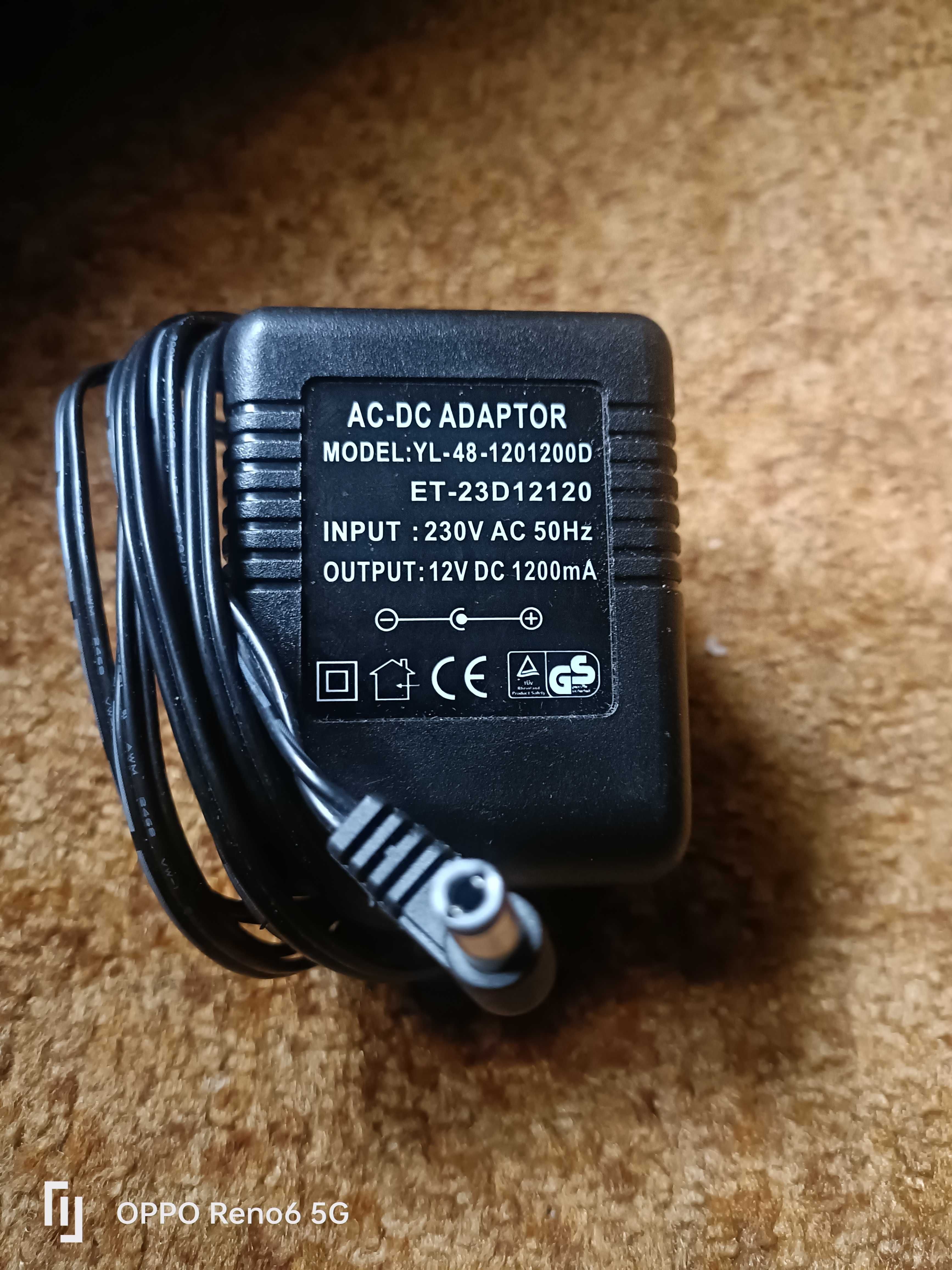 zasilacz sprzedam ac /dc adapter 12v 1200ma