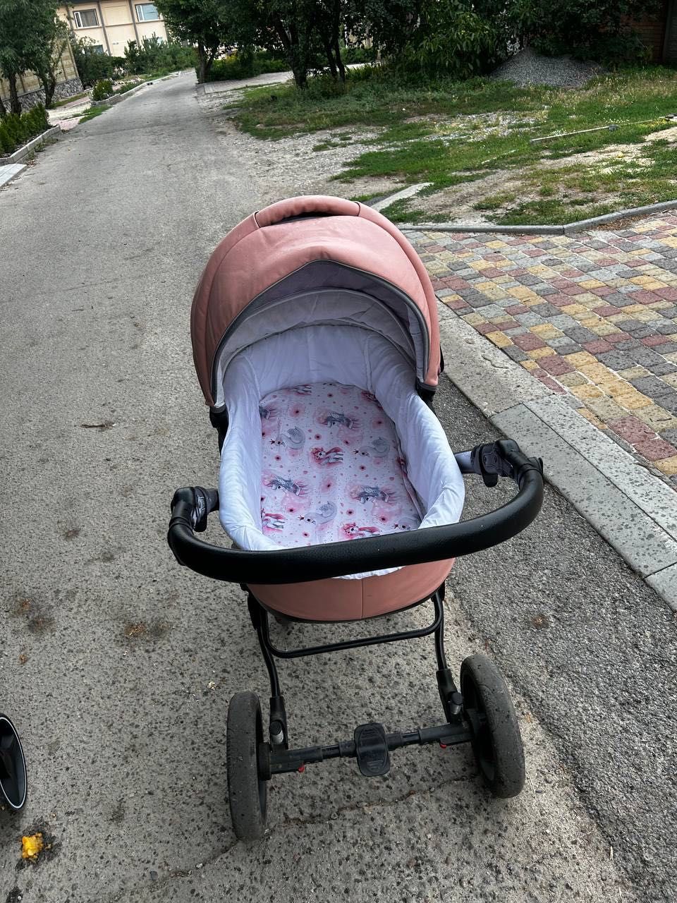 Коляска дитяча  рожева
