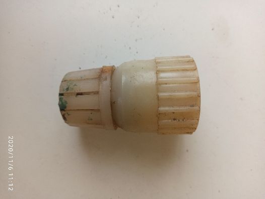 Насадка-сетка с обратным клапаном на трубу скважины