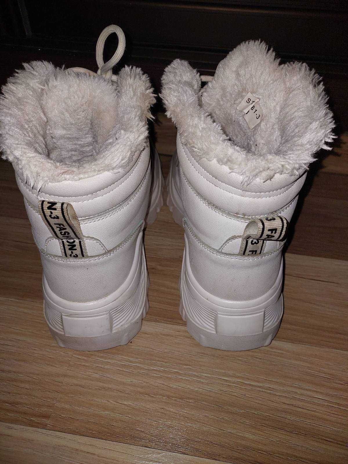 Зимние ботинки тёплые бежевые сапоги сапожки из экокожи кожаные