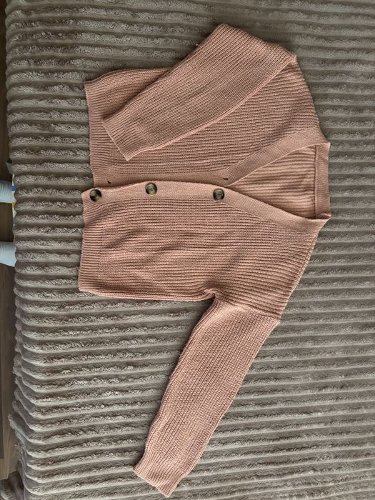 Светри жіночі, розмір М, ідеальний стан