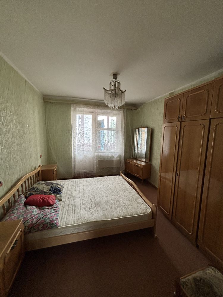 р Продам 3-х кімнатну квартиру на Північному