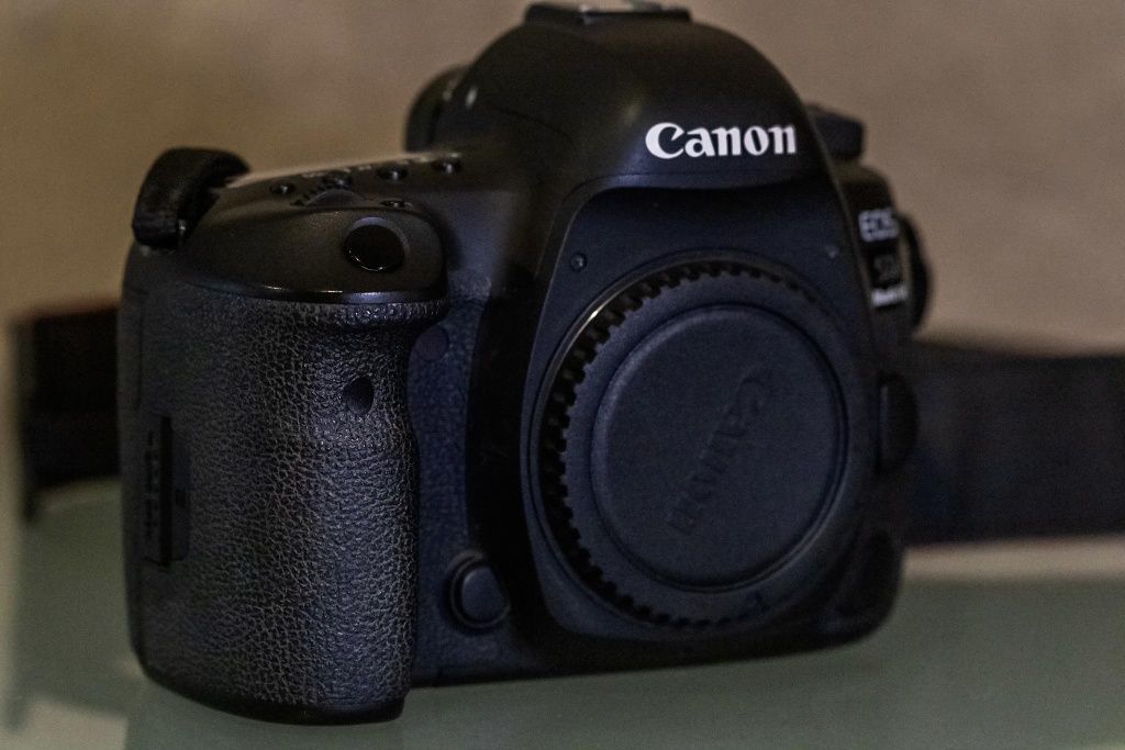 Canon EOS 5D MK 4 perfeitas condicoes
