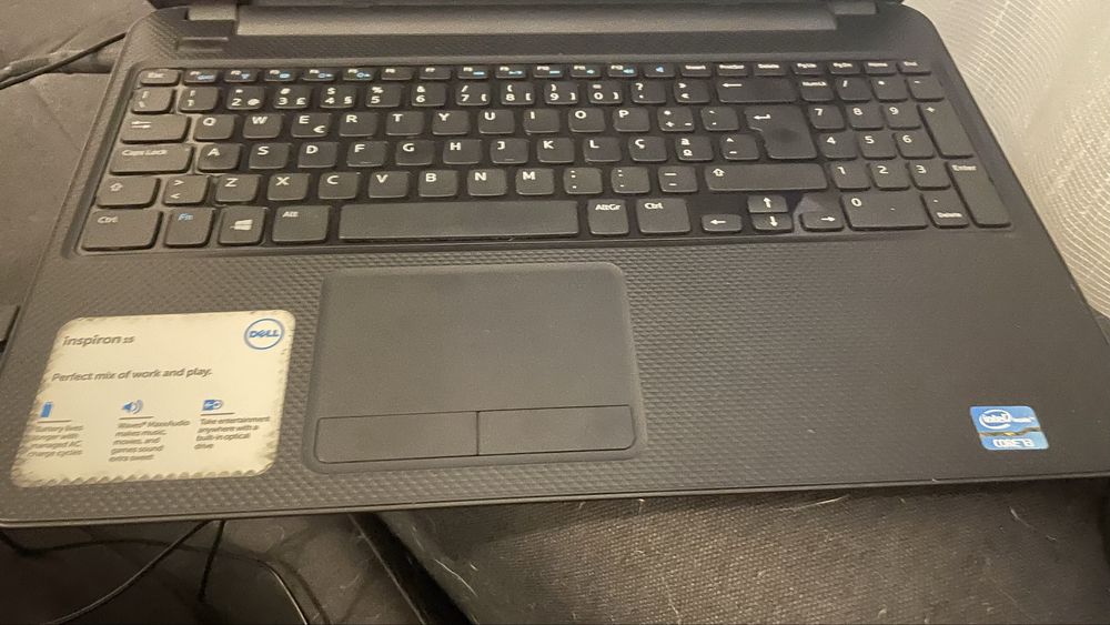 Portatil DELL INSPIRON 15 usado
