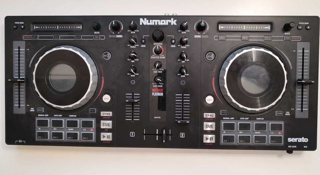 Konsola DJ NUMARK Mictrack Platinum