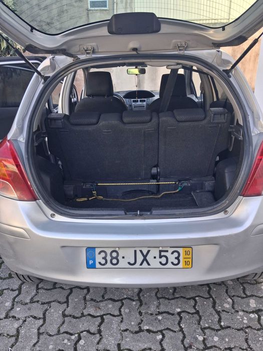 Toyota yaris 85000km