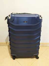 Duża walizka podróżna