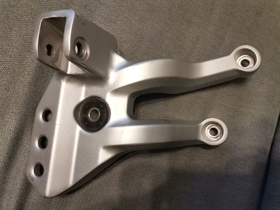 Suzuki DL 1000 rok 2002 set pasażera lewy