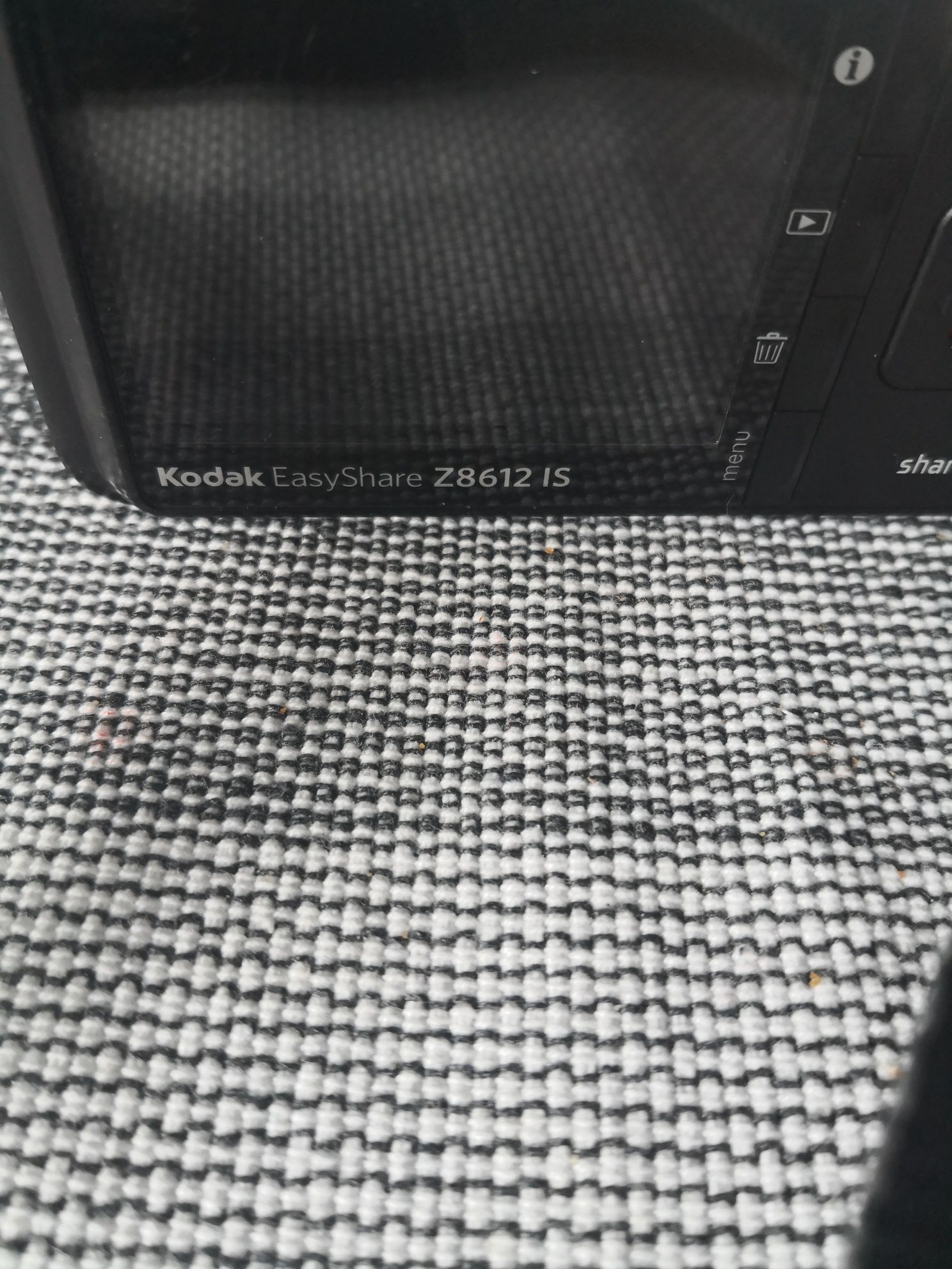 Kodak EasyShare Z8612 IS
