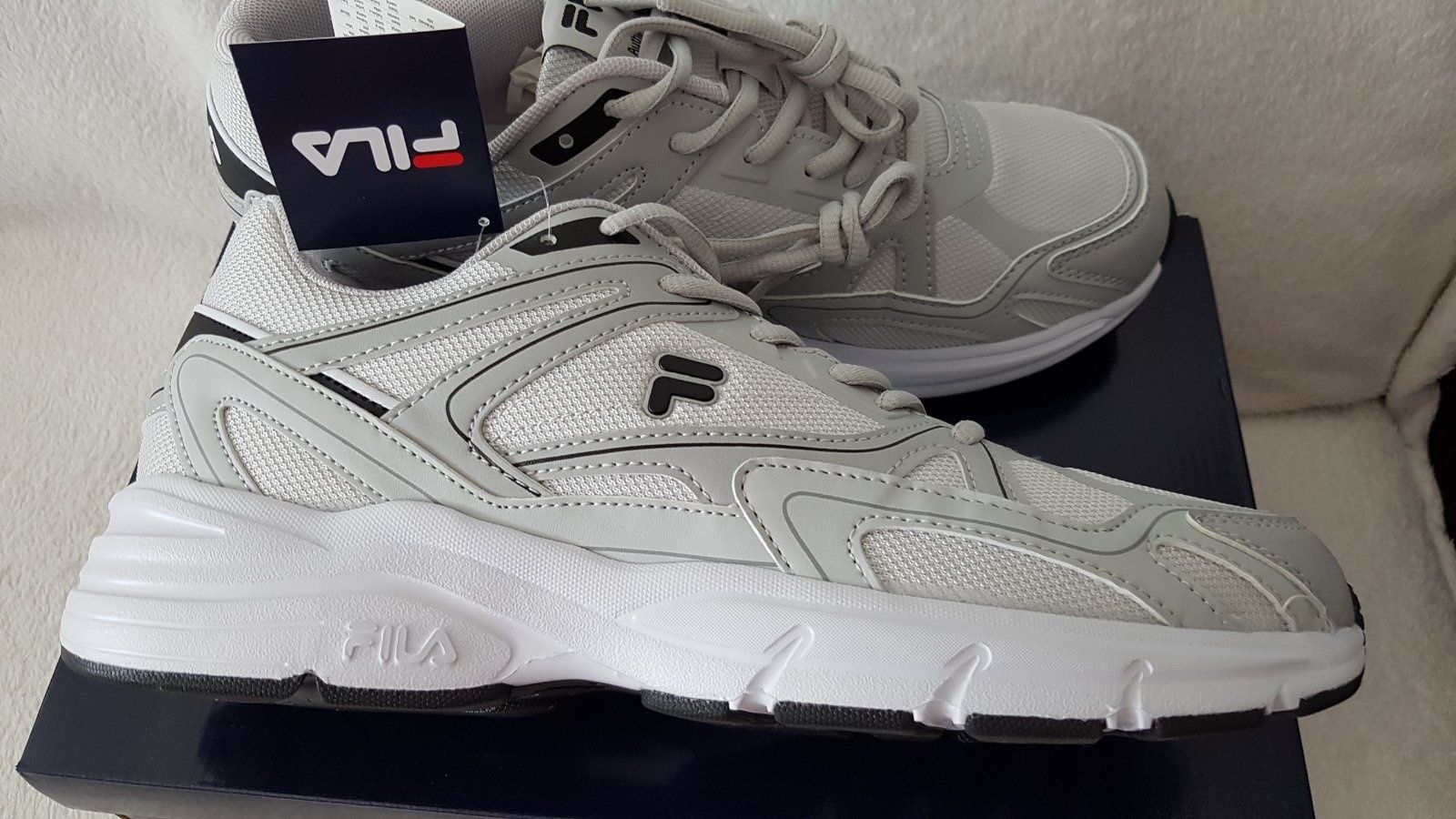 Легкие и мягкие кроссовки Fila FL8230 43р,стелька 28см,оригинал.