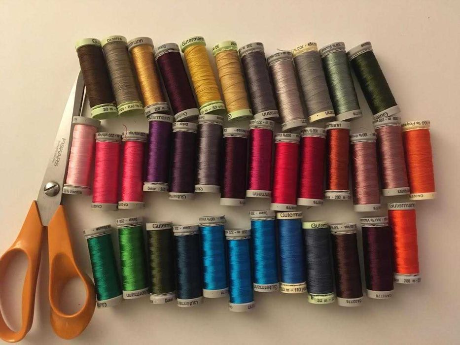 Lote de Linhas para Costura (Cores)