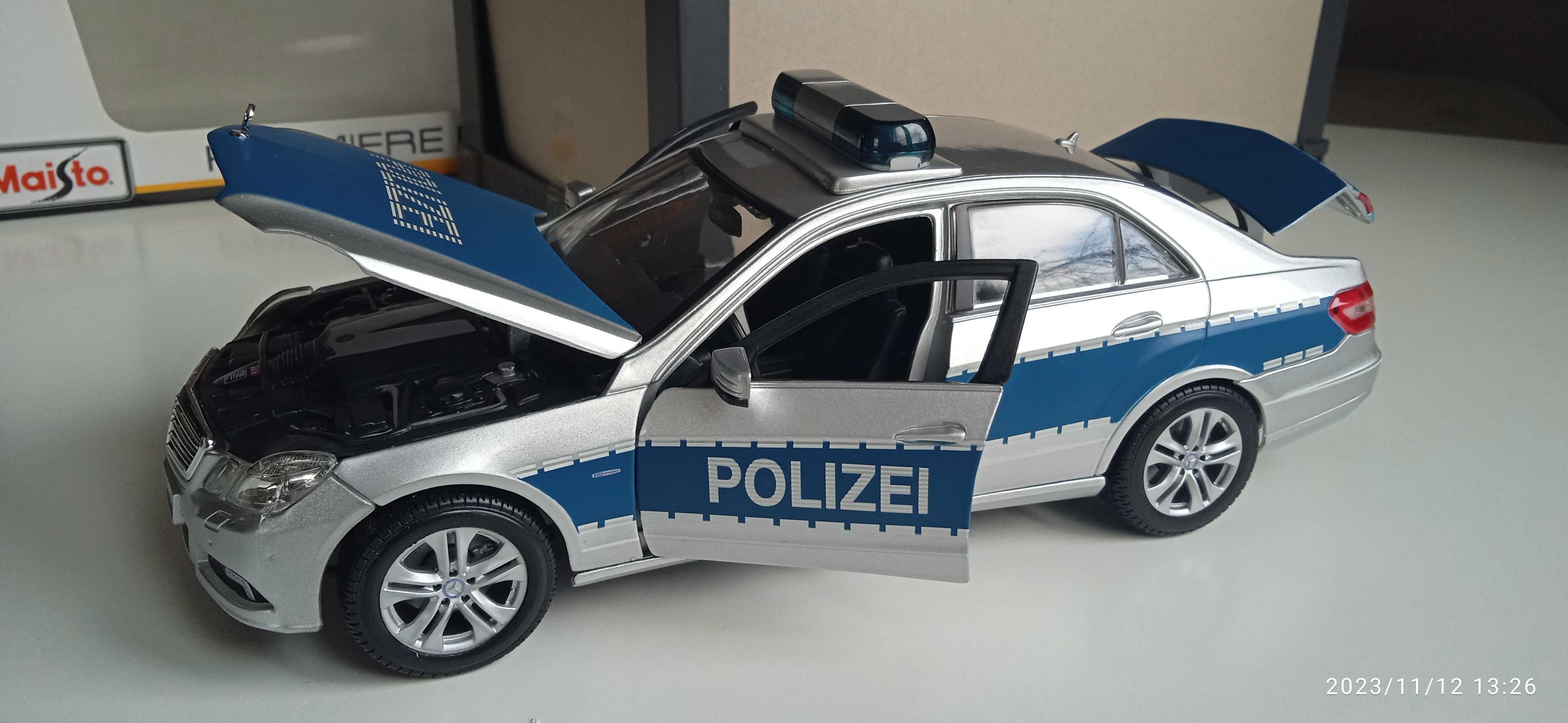 Модель 1.18 Mercedes Benz E-Class German Police