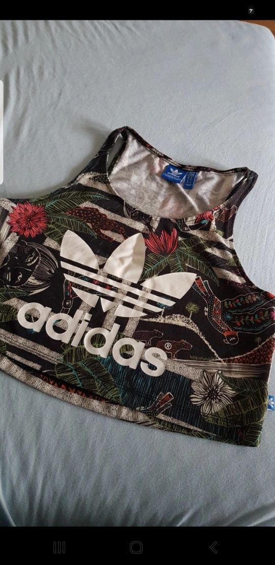 Krótka bluzka sportowa Adidas