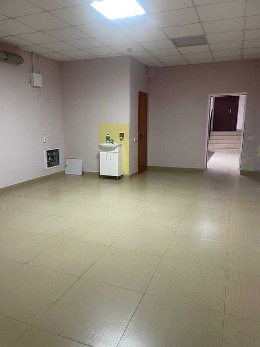 Оренда приміщення на вул. Новаківського