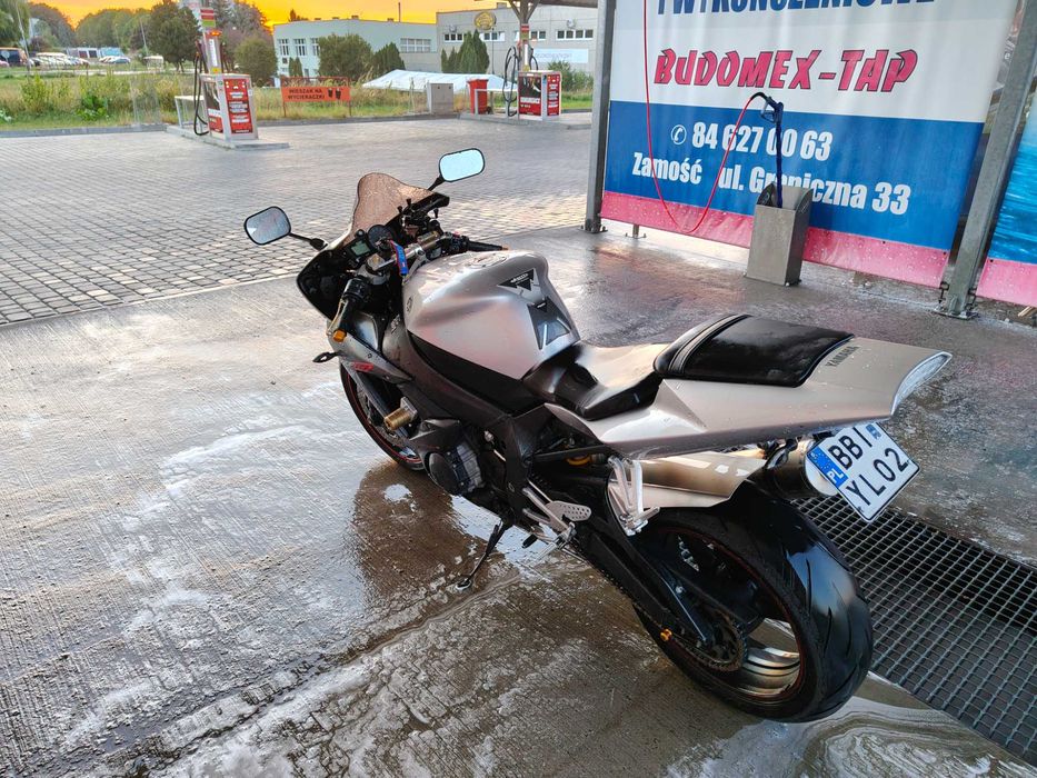 Yamaha R1 RN09 2003