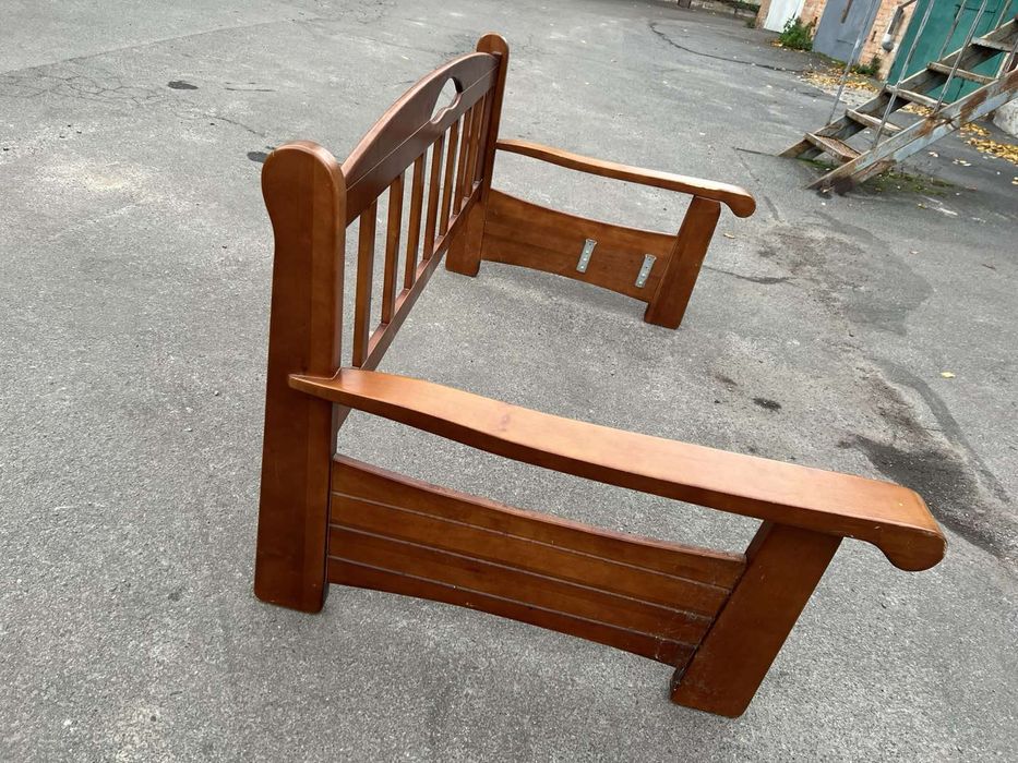 Бильце для ліжка