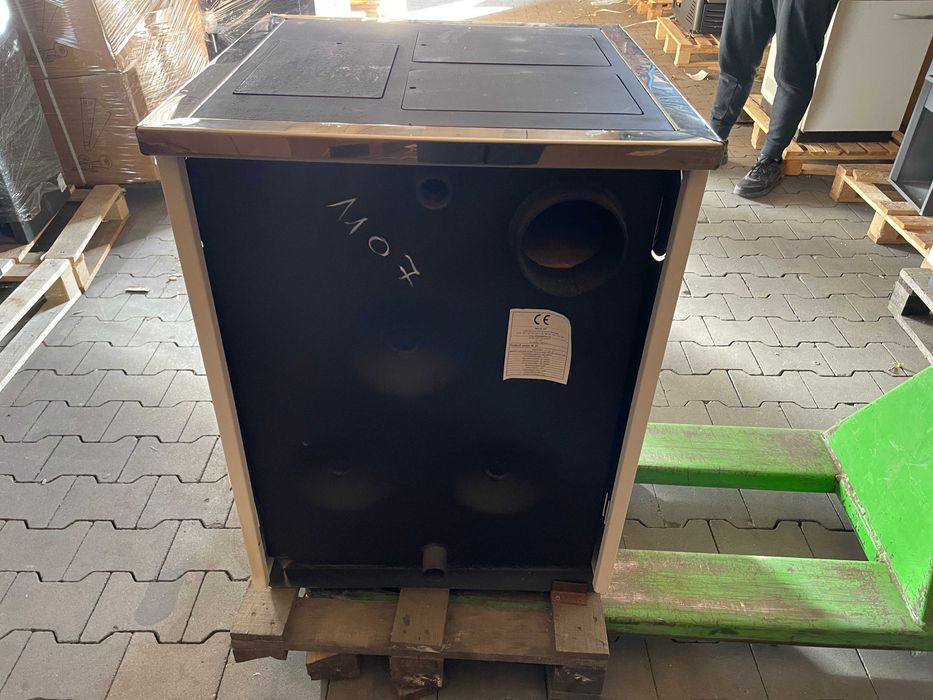 Kuchnia węglowa piec kominek z płaszczem wodnym MEGAL 20 kW II Gatunek