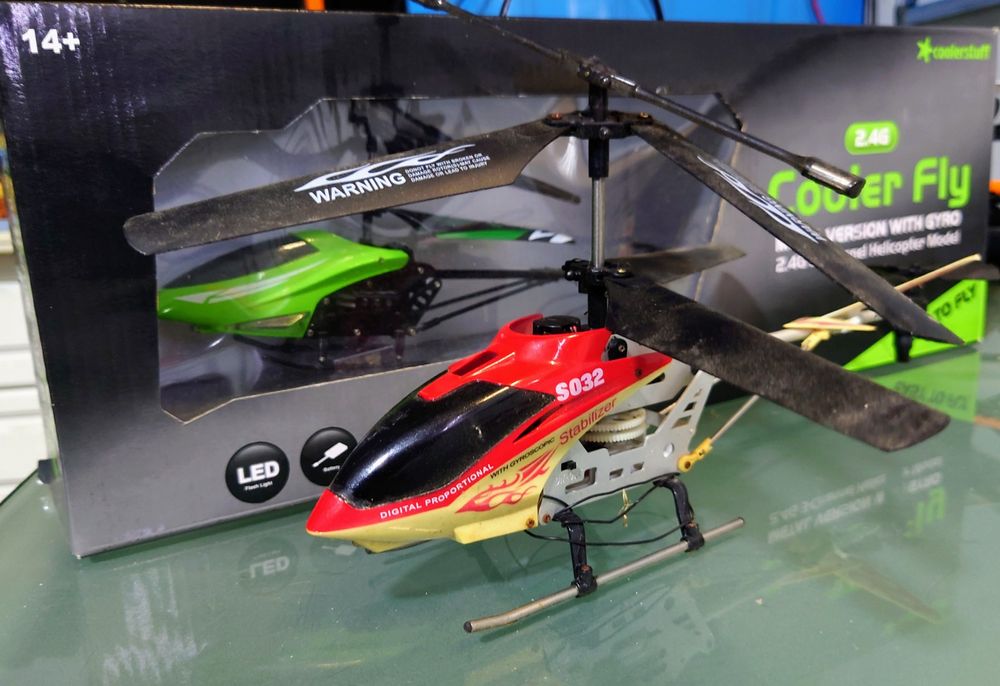Dwa helikoptery cooler fly metal version with gyro
