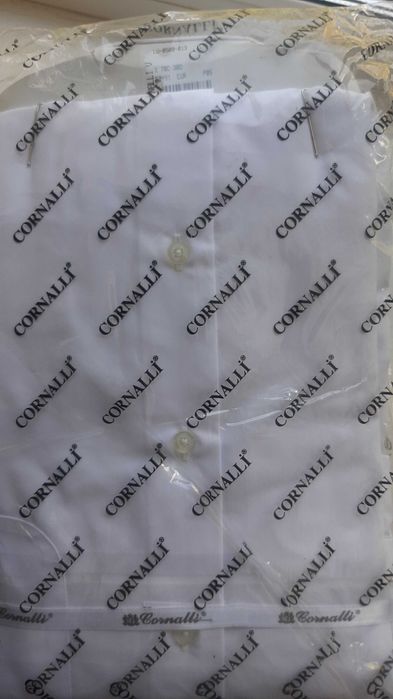 Рубашка мужская стильная, размер L (42). Производство Италия.