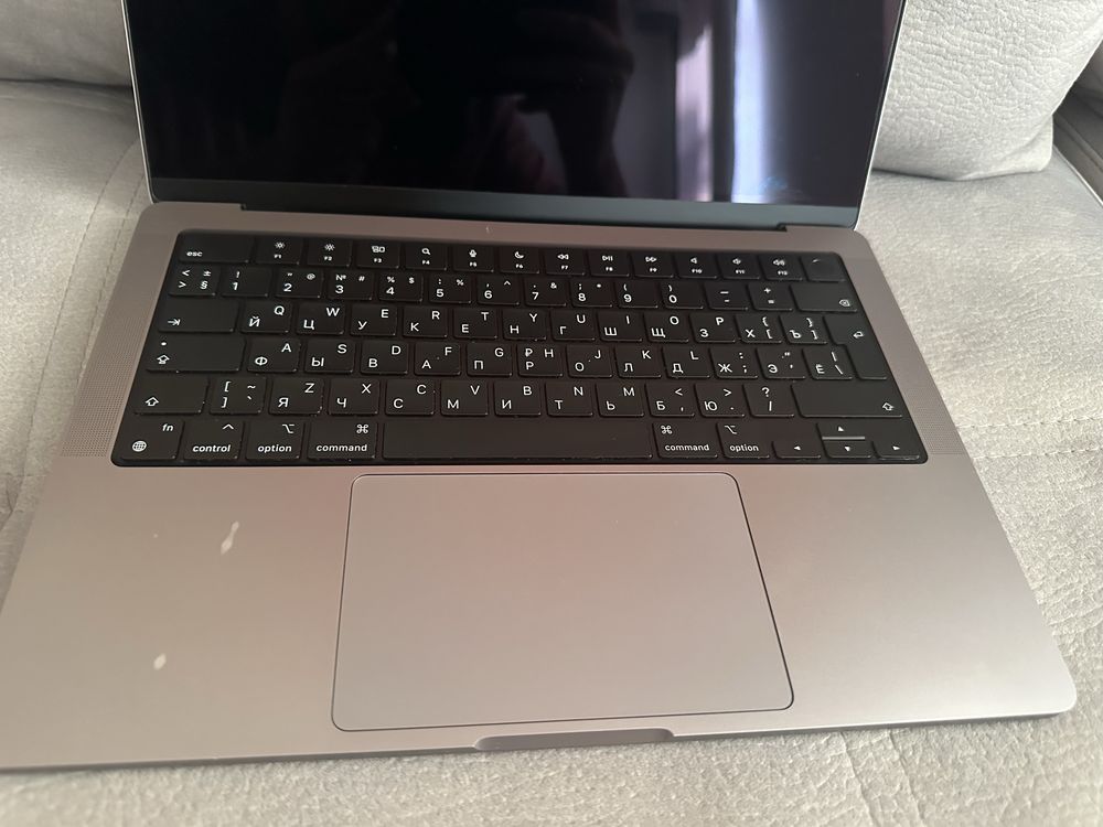 Продам Macbook 14 M1 512