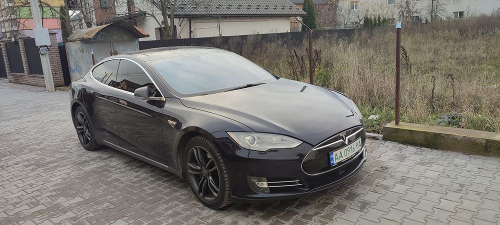 Продам Tеслу S 2014рік,ОБМІН