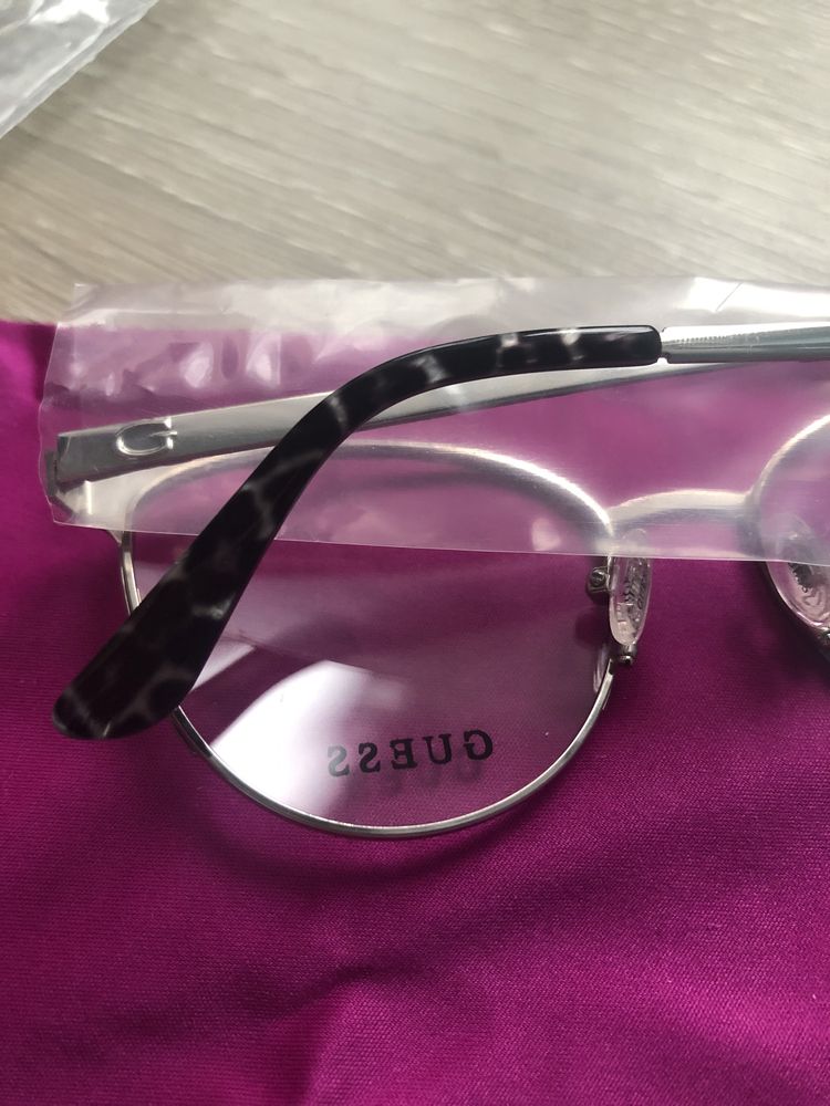 Nowe oprawki okulary korekcyjne Guess +etui Guess CENA DO NEGOCJSCJI!!