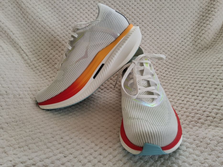 Hoka Cielo X1. Розмір 41. Устілка 26см до загину. Оригінал