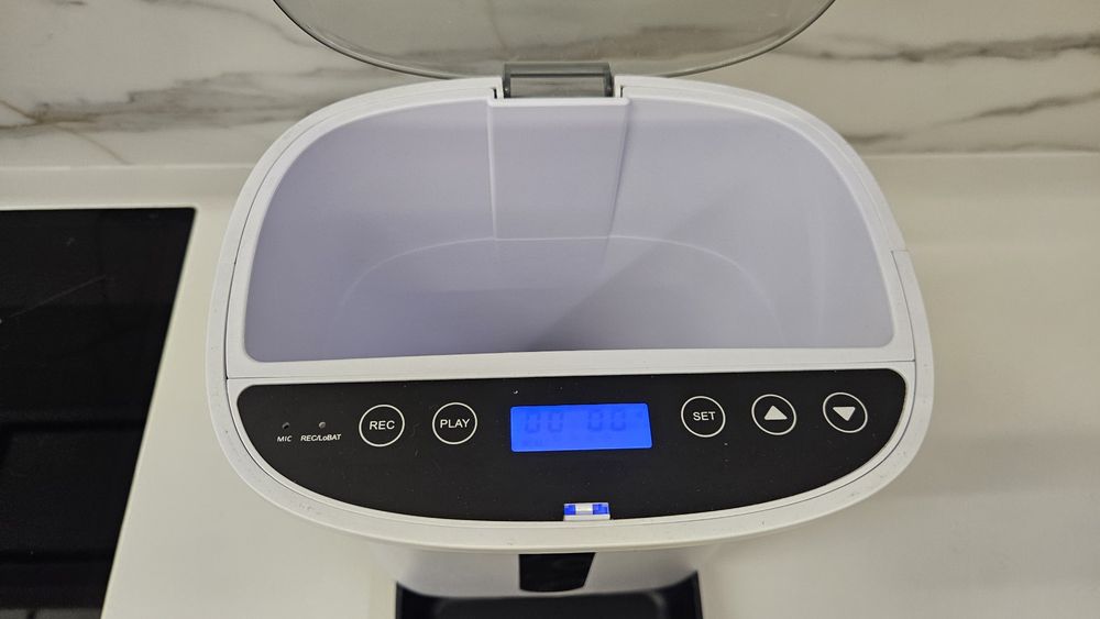 Eyenimal dozownik na karmę dla psa kota dystrybutor  automat 1.7 kg
