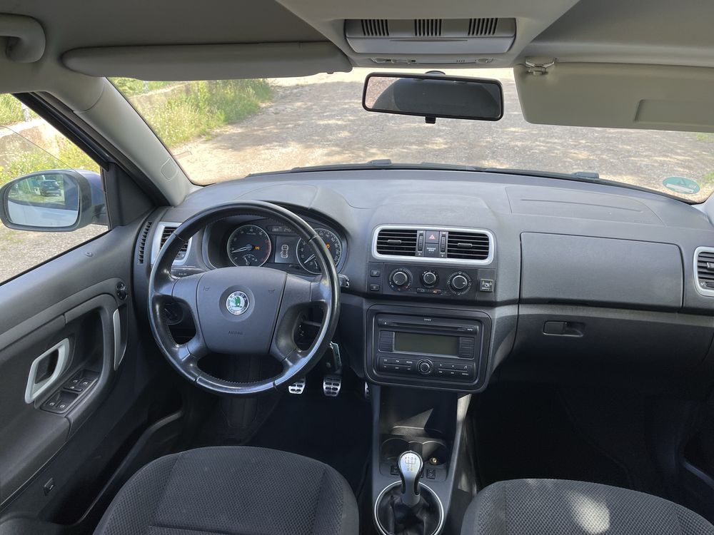 Skoda Roomster 1,6 MPi gaz  stan bardzo dobry