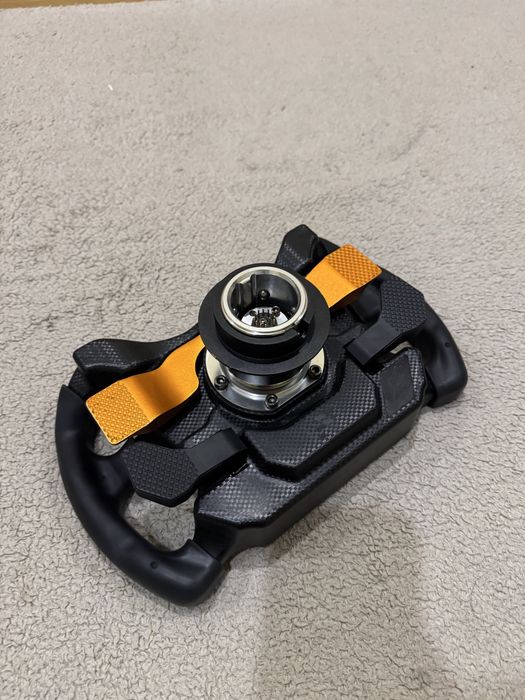 Fanatec DD Pro + McLaren V2 + CSL Elite Pedals + Table Clamp PC/PS