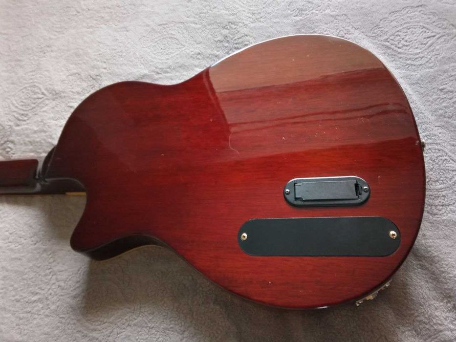 Harley Benton Nashville Nylon - электроакустическая гитара