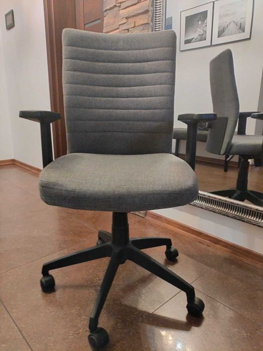 Fotel obrotowy do biurka