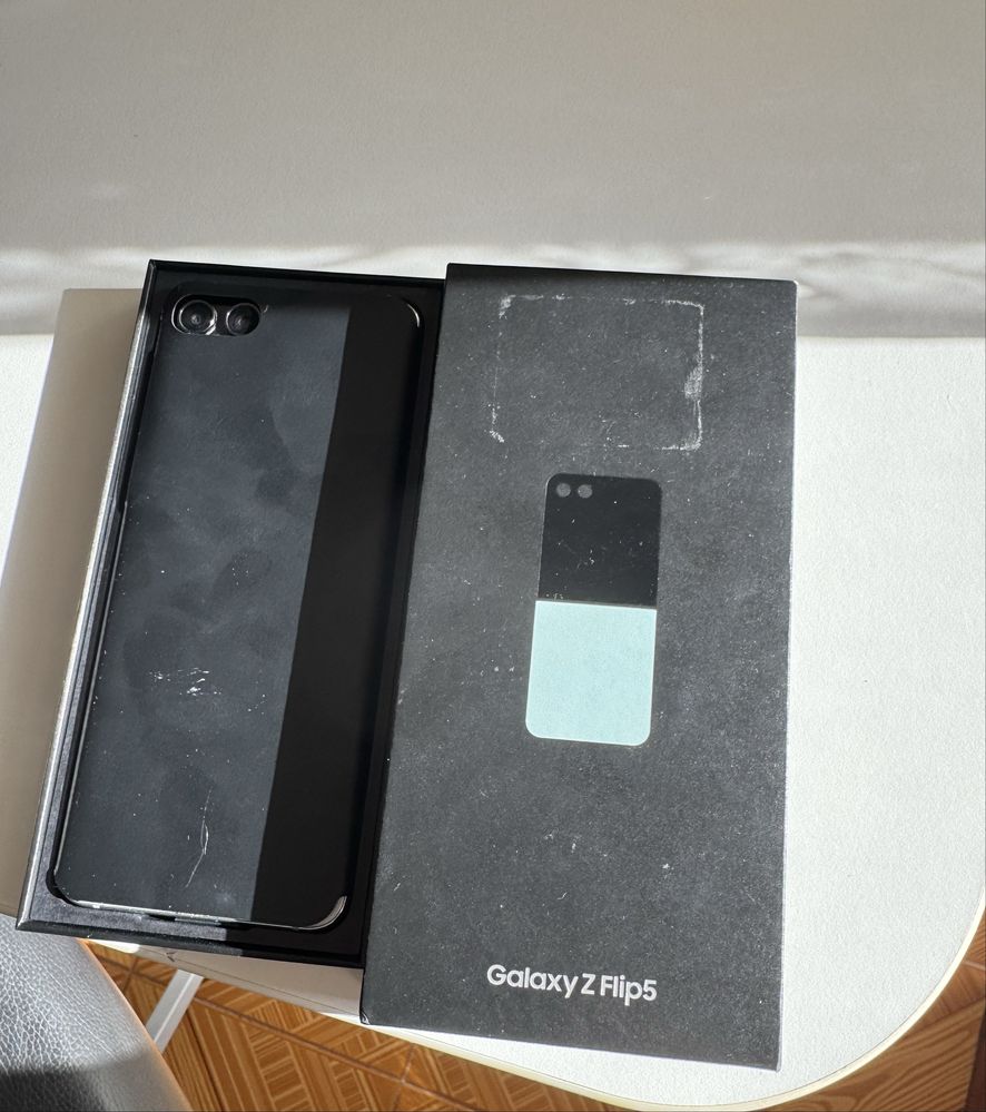 Samsung Z Flip 5 256gb