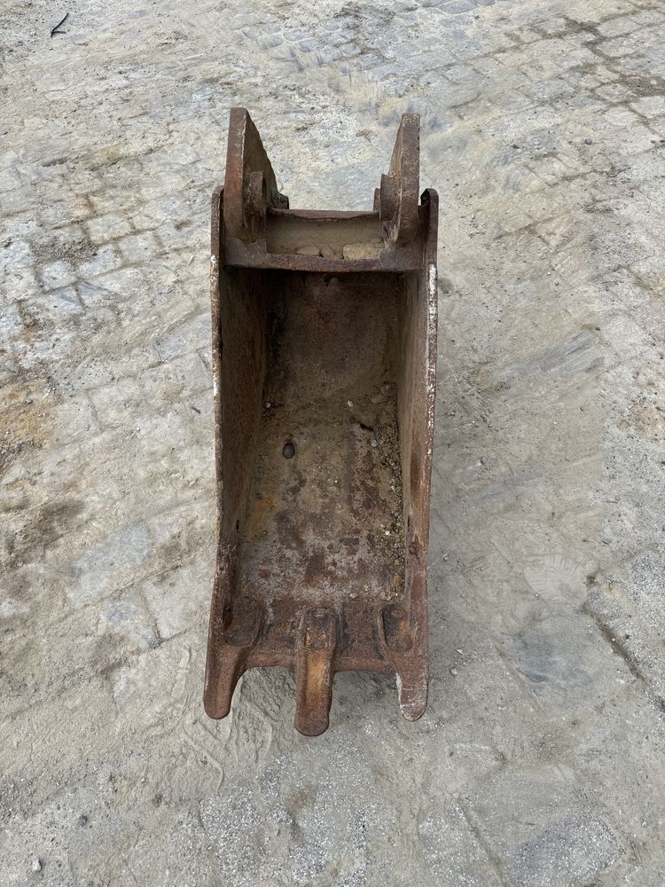 Łyzka do koparki JCB , CAT