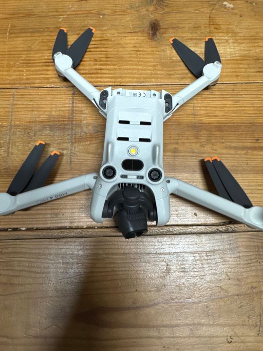 Drone - DIJI - MINI - 4 - PRO